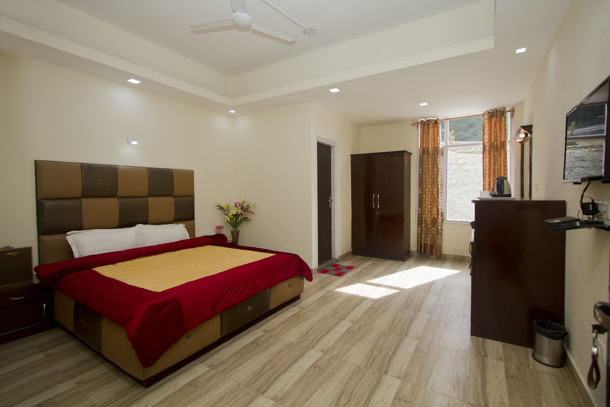 Adb Rooms Snow Touch Resort Manāli Exterior foto